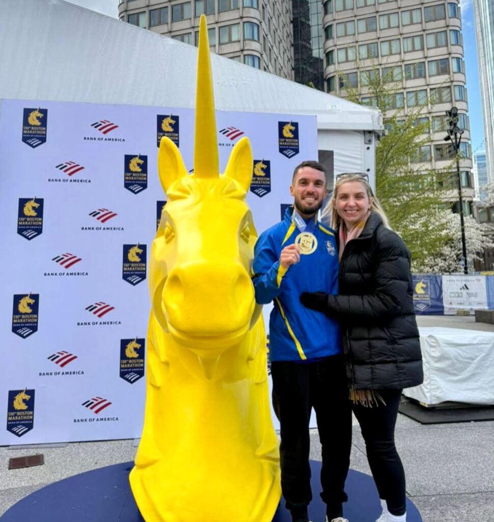 Na foto: Renan com sua esposa Nicolen Oliveira
